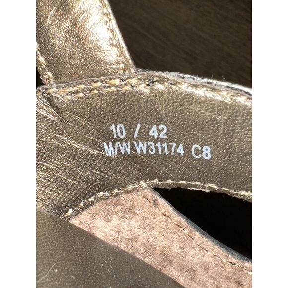 Born Sandals Womens 10M Strappy Kitten Heel Sandals Black Leather - Picture 9 of 9